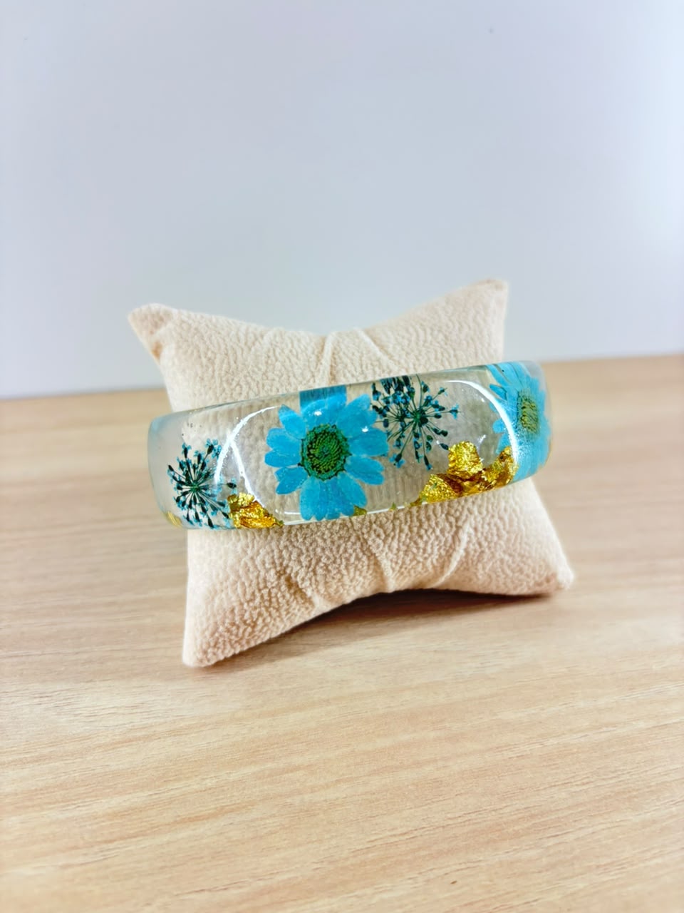 Blue Daisy Resin Bangle